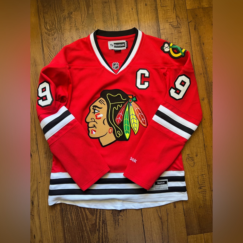Hockey jersey women’s size medium player toews number 19 Reebok brand